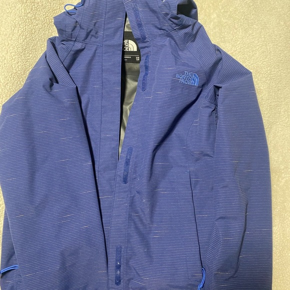 North face rain jacket XS - Picture 5 of 6